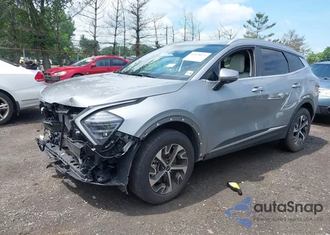 2025 Kia Sportage Ex z USA, uszkodzony, nr VIN KNDPVCDF3S7355772